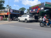 CÀ PHÊ HỒ CÁ COI HÓC MÔM: THƯ GIÃN TUYỆT VỜI TẠI PHỞ GÀ CƠM ĐẢO 88