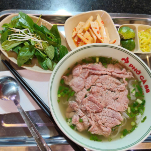 Phở bò tái